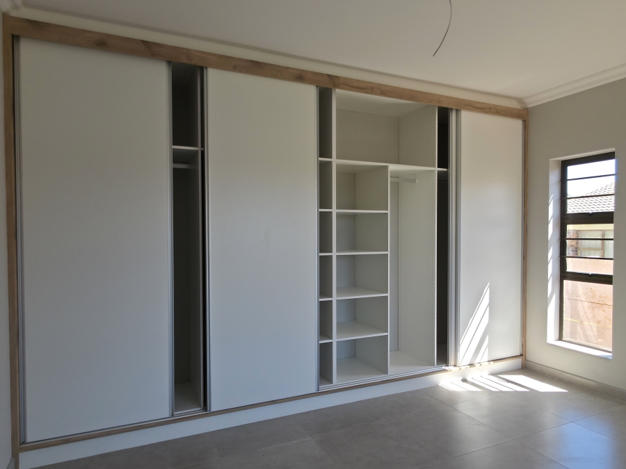 3 Bedroom Property for Sale in Wavecrest Eastern Cape